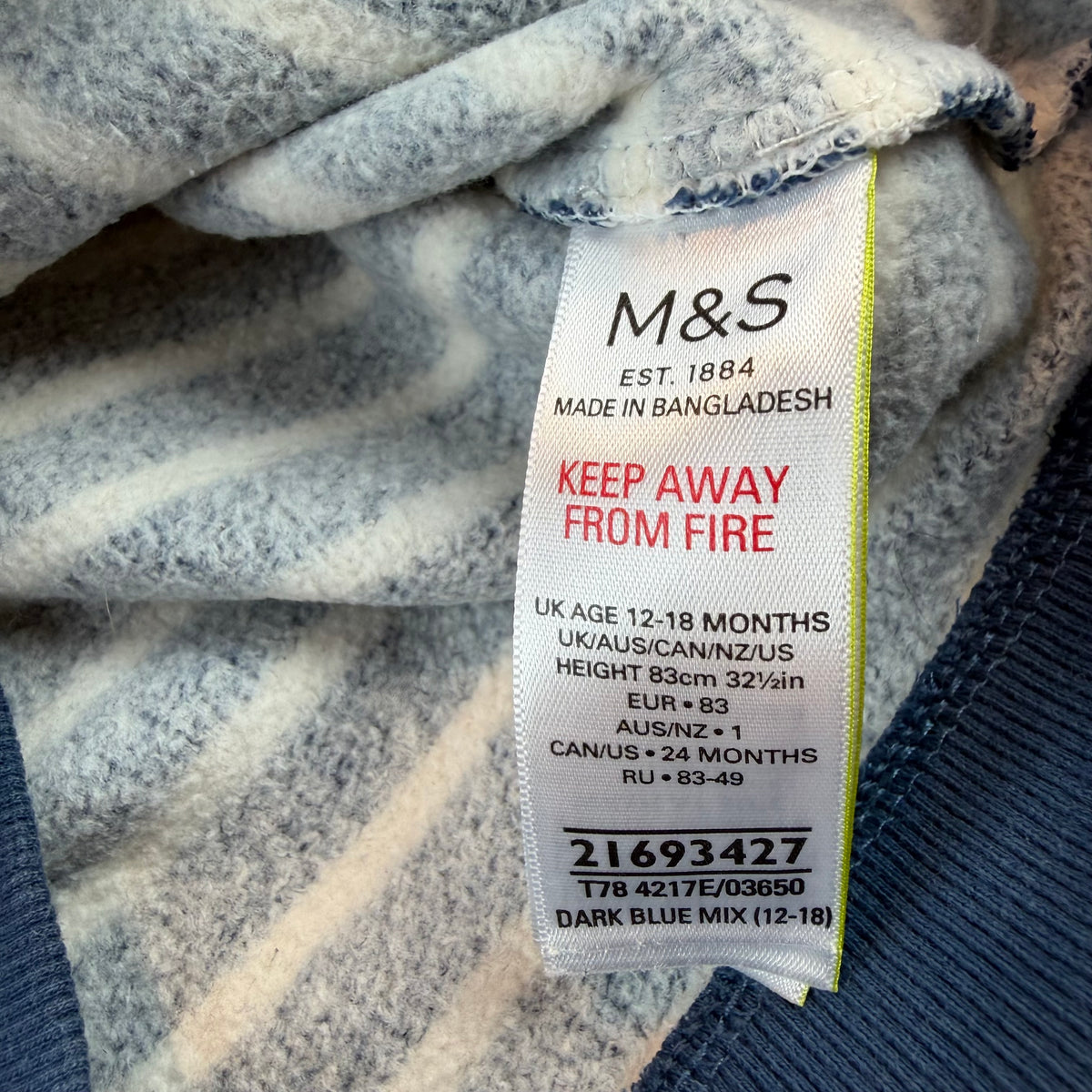 Blau-weiß gestreifte Kapuzenjacke mit Reißverschluss und Dino-Zacken – label