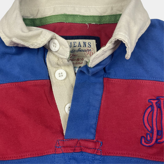 Rotes und blaues Langarmshirt mit Streifenmuster und Kragen – detail