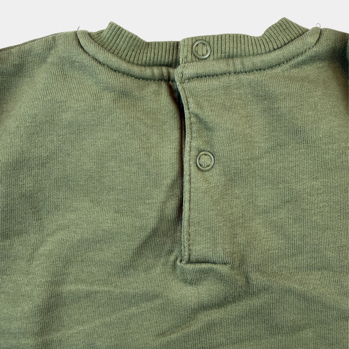 Khakifarbenes Baby-Sweatshirt mit Schriftzug „Best of the Bunch“ und Bananenmotiv – back