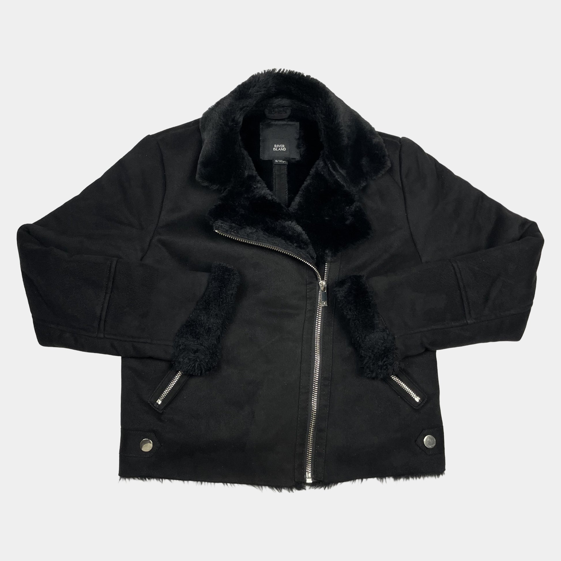 Schwarze Kunstfelljacke mit Reißverschluss von River Island, Größe 9/10 Jahre – front