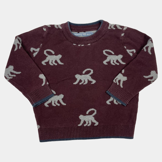 Bordeauxfarbener Baumwollpullover mit grauem Affenmuster und Rundhalsausschnitt. – front