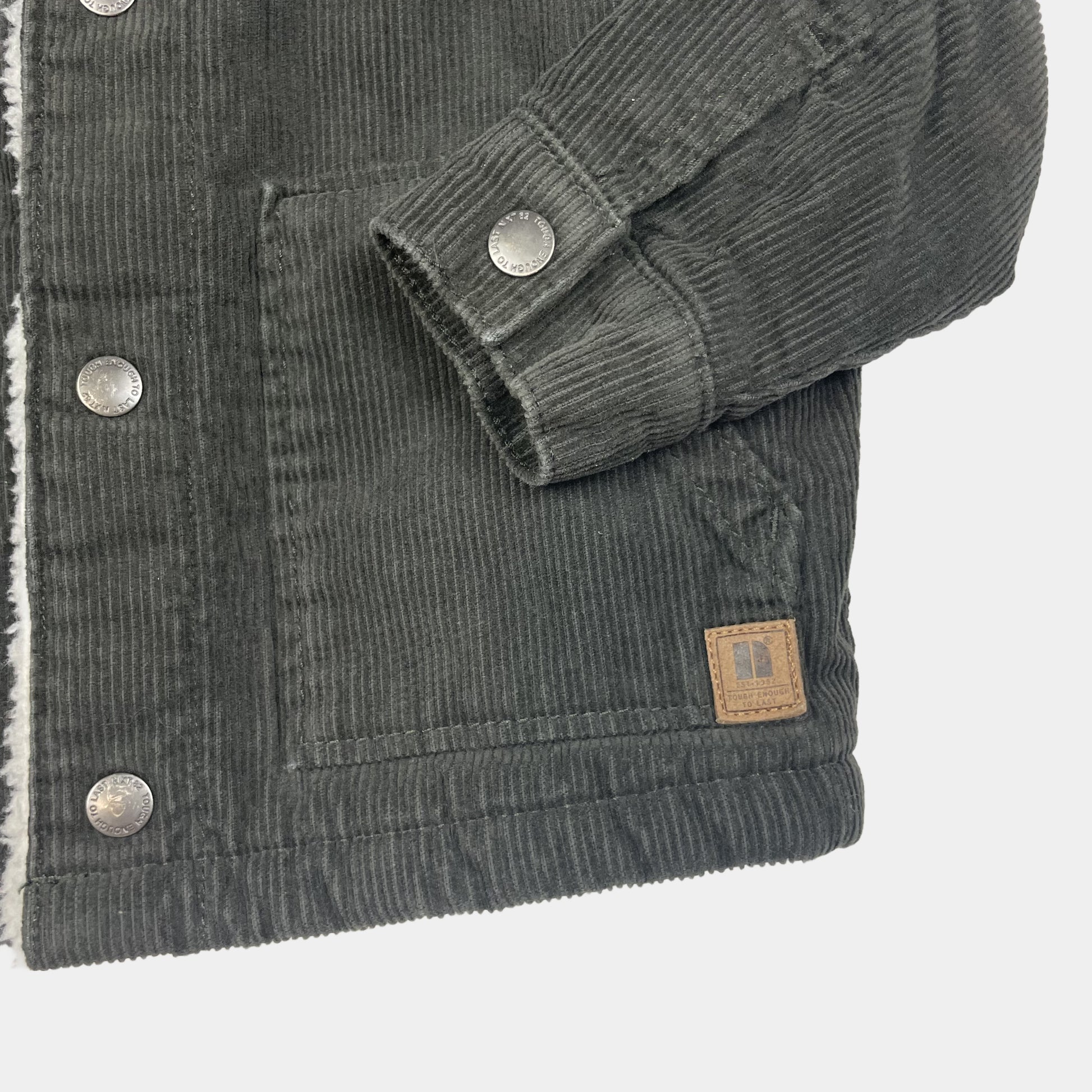Dunkelgrüne Cordjacke mit Teddyfell-Kragen und Druckknöpfen, Größe 2–3 Jahre – detail