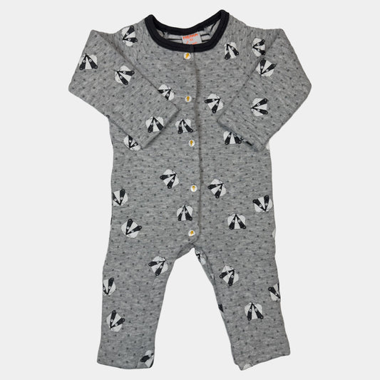 Grauer Baby-Overall mit Dachs-Print und Druckknöpfen – front