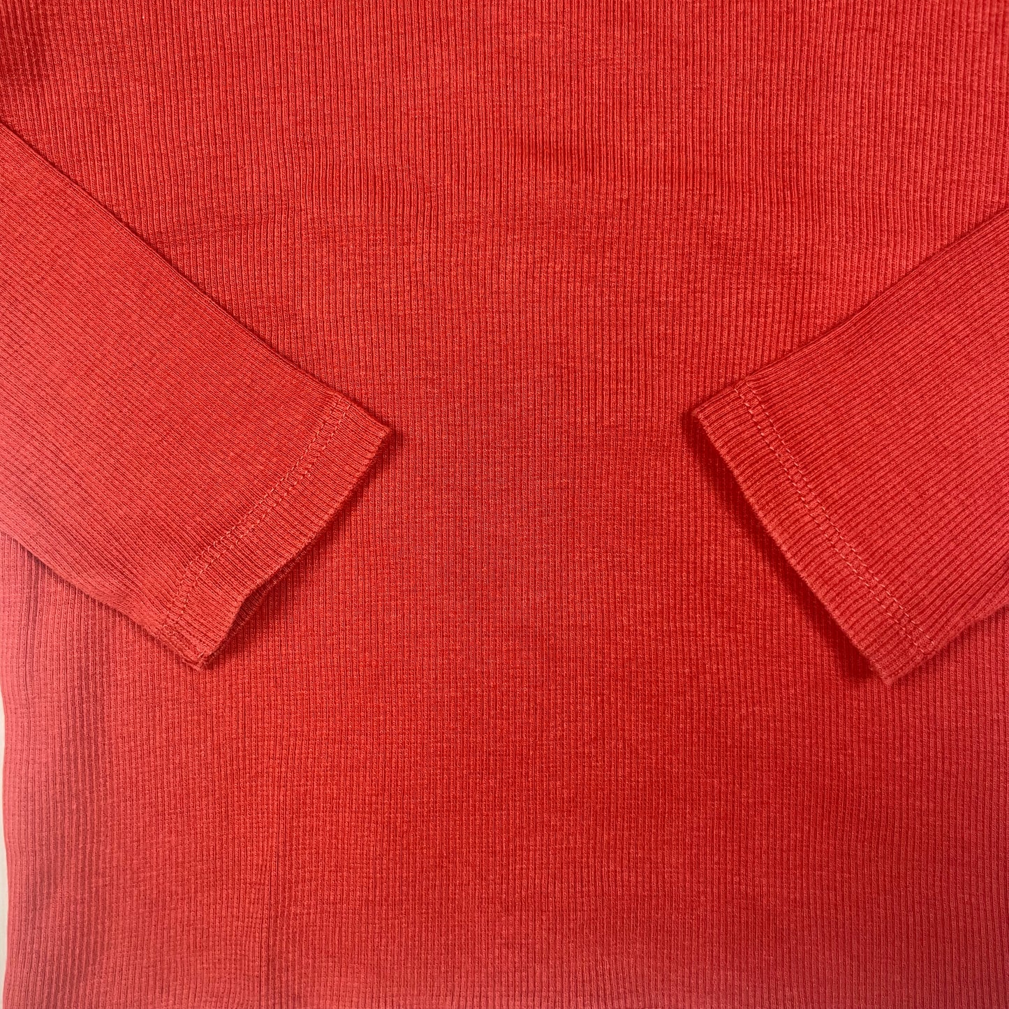 Roter Rollkragenpullover für Kinder, Größe 6, von Mieux by Gemo. – detail