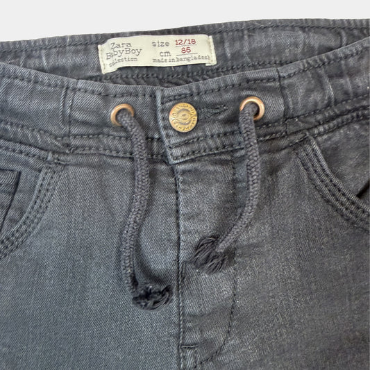 Schwarze Zara BabyBoy Jeans mit Kordelzug und Bündchen in Größe 86 – detail