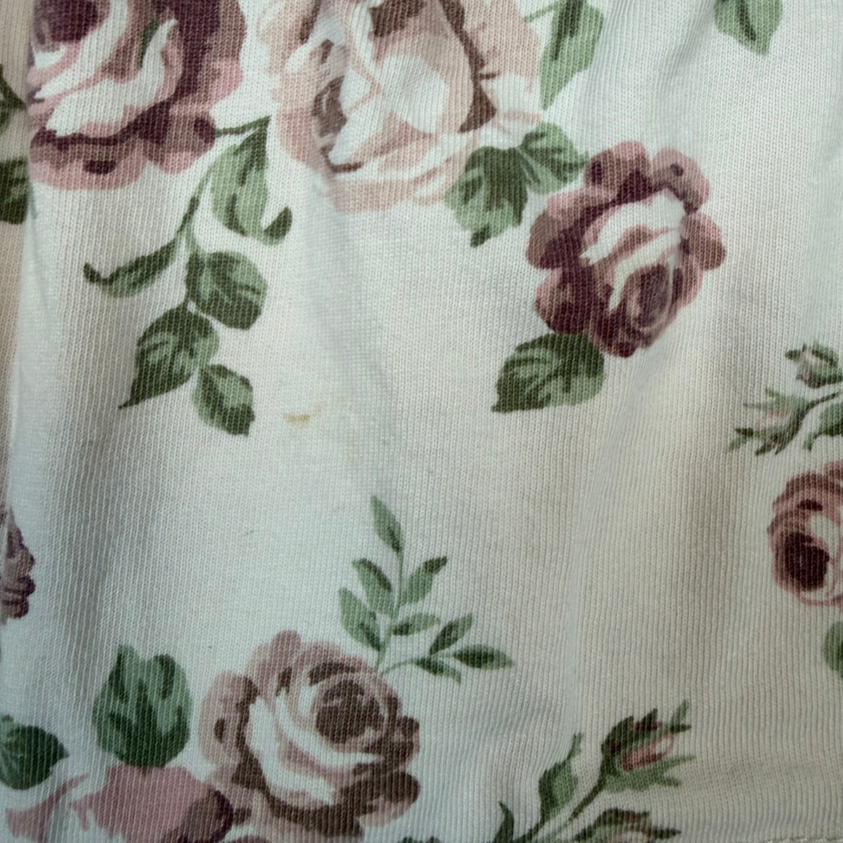 Beiges langärmeliges Baby-Kleid mit Rosenmuster und Häkelspitze, Größe 74 – fabric