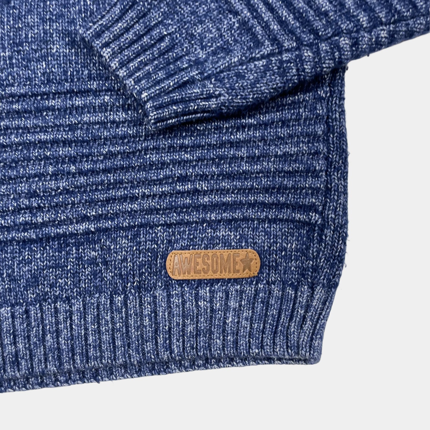 Blauer Strickpullover mit gerippten Details für Jungen – tag