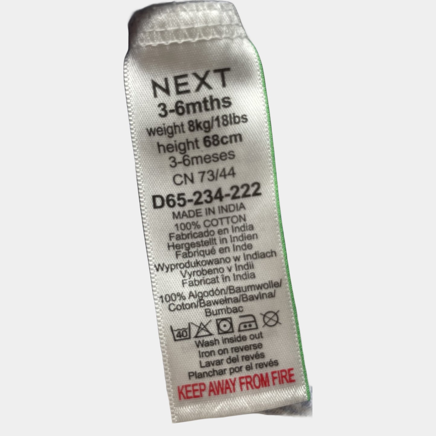 Blaugrauer gestreifter Baumwoll-Schlafanzug mit weißem Fußmuster und 