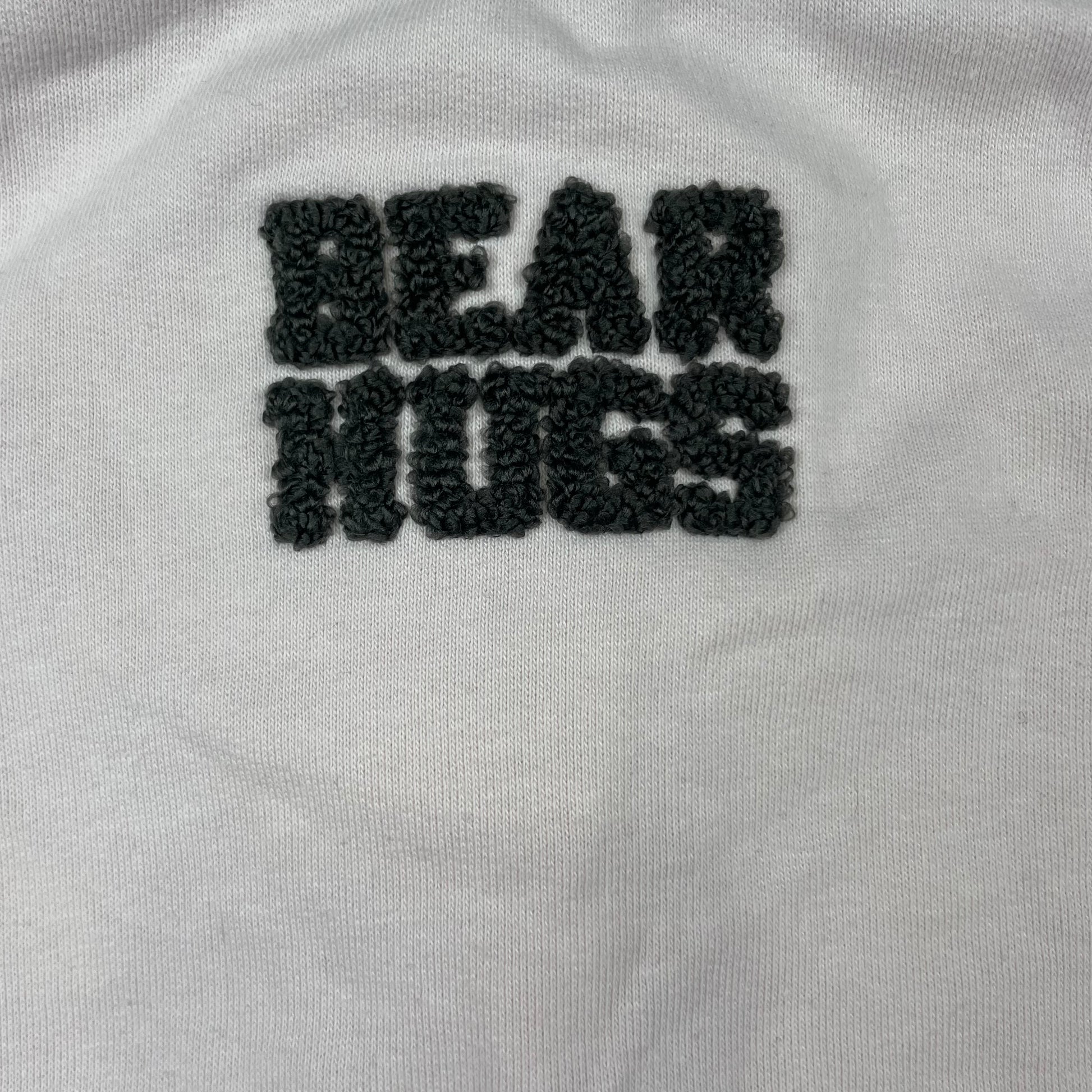 Weißer Polyester-Overall mit niedlichen Teddy-Applikationen – logo