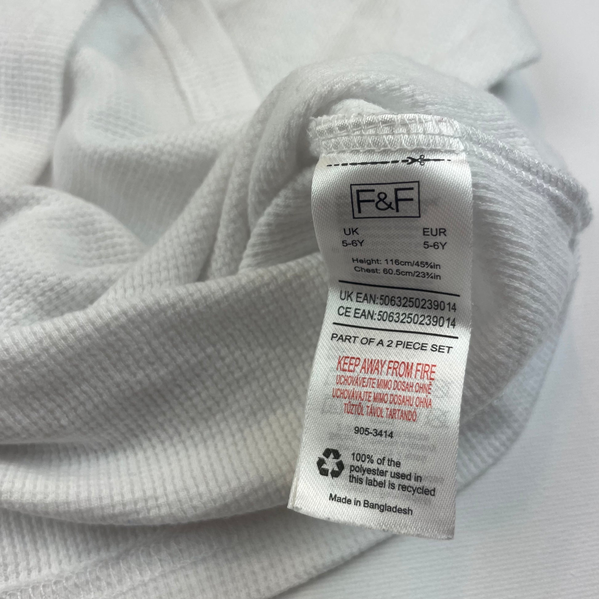 Weißes Longshirt in Größe 5-6 Jahre mit Brusttasche – label