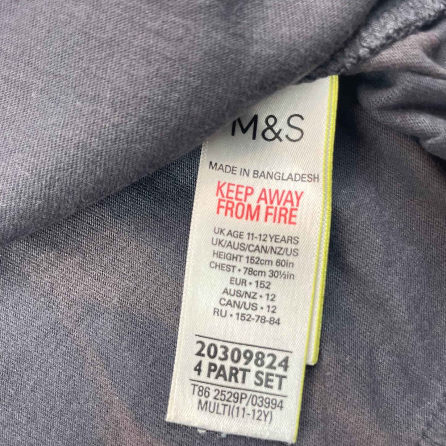 Grauer Baumwoll-Pullover mit Regenbogen-Print und Schriftzug 'Do Good Things' für Kinder. – label