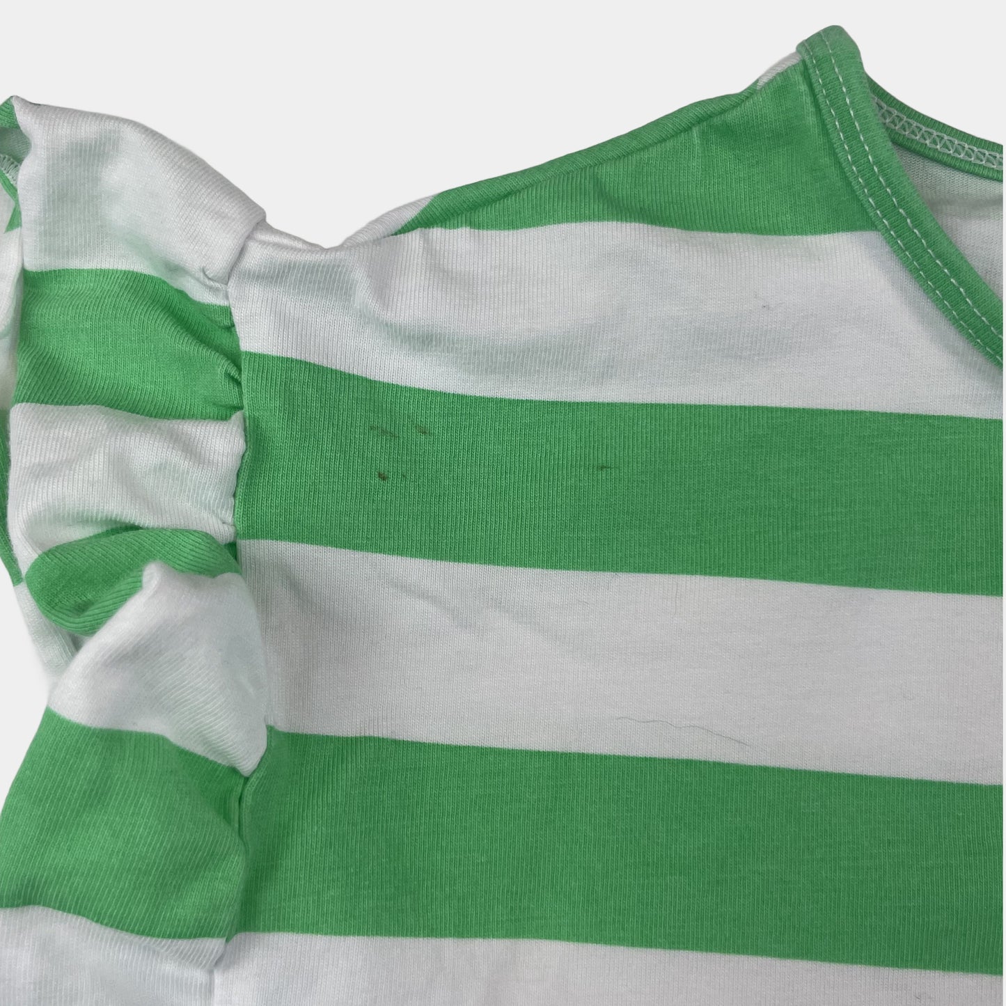 Grün-weiß gestreiftes T-Shirt mit Rüschen für Kinder – detail