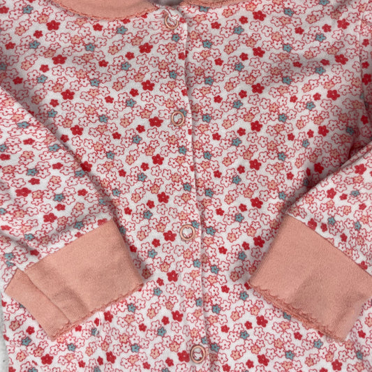 Rosa Fußschlafanzug mit Blumen von Rock-a-Bye Baby, Größe 6–9 Monate – detail