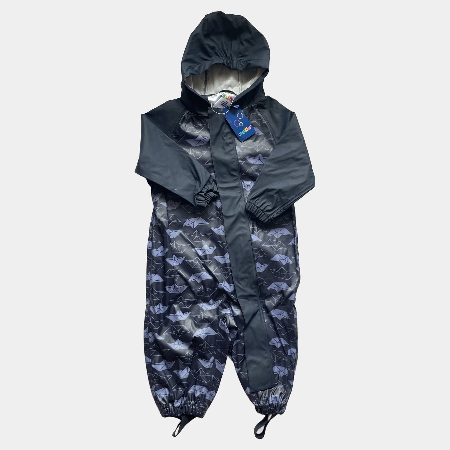 Grauer Regenoverall mit Schiffsprint und Kapuze – front