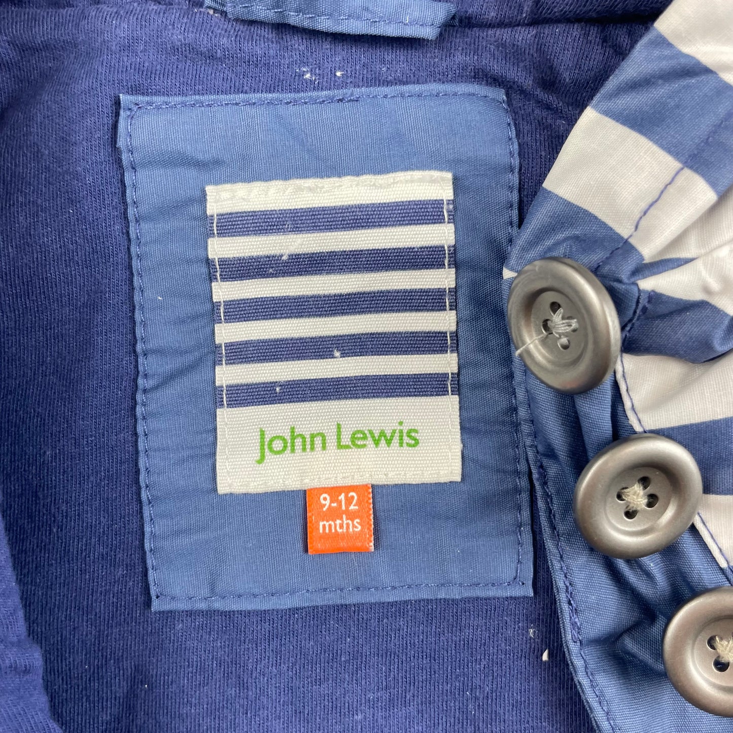 Gestreifte blaue Jacke mit Kapuze von John Lewis, 9-12 Monate – label