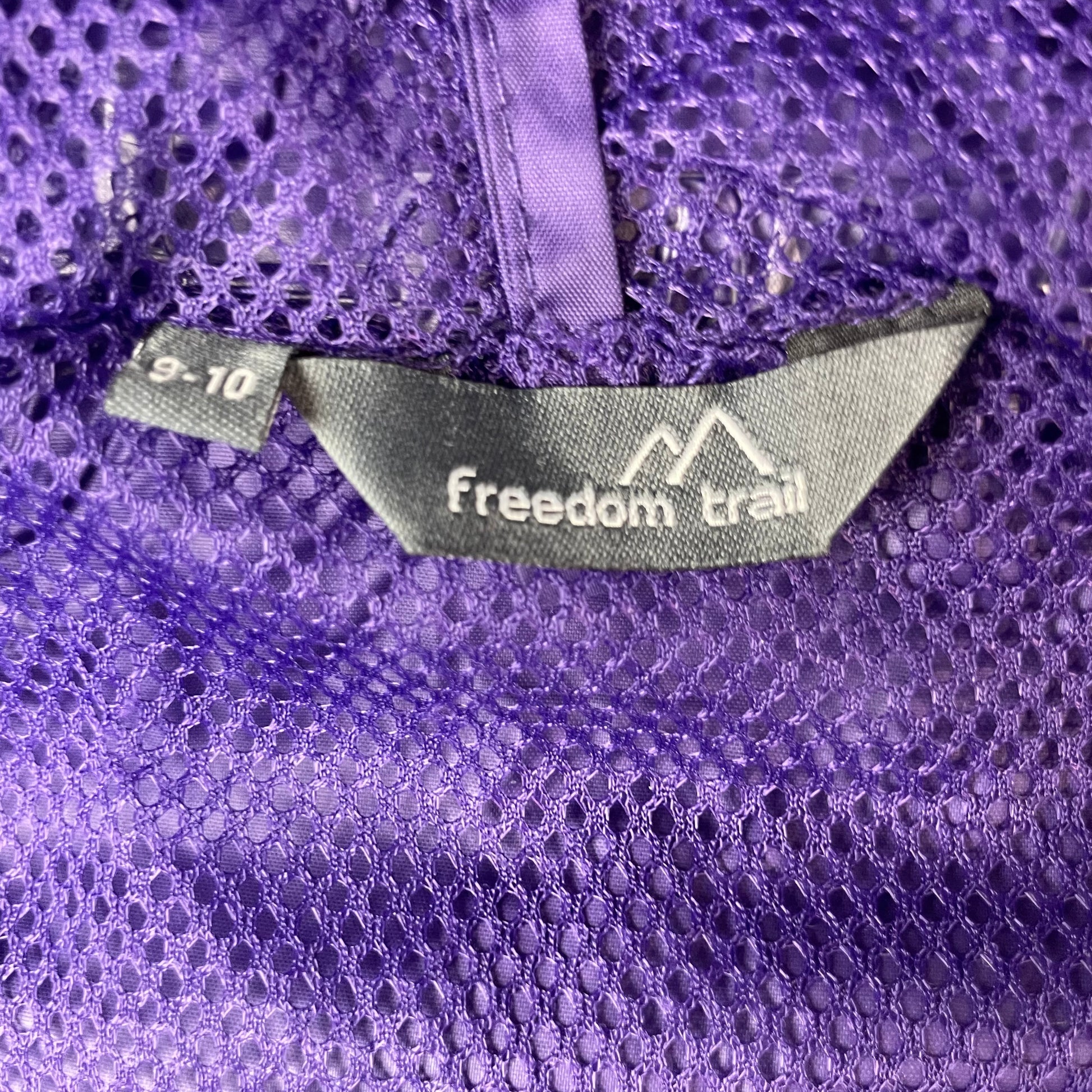Lila Regenjacke von Freedom Trail in Größe 9-10 Jahre – tag