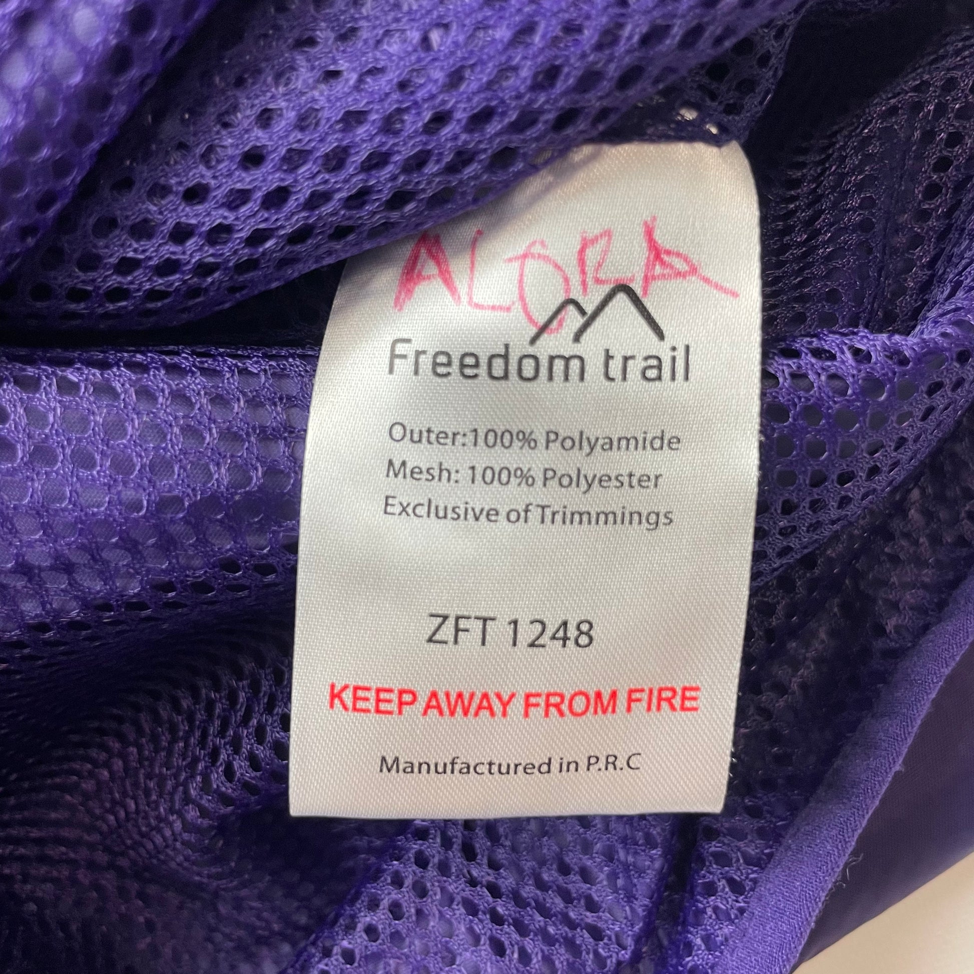 Lila Regenjacke von Freedom Trail in Größe 9-10 Jahre – label