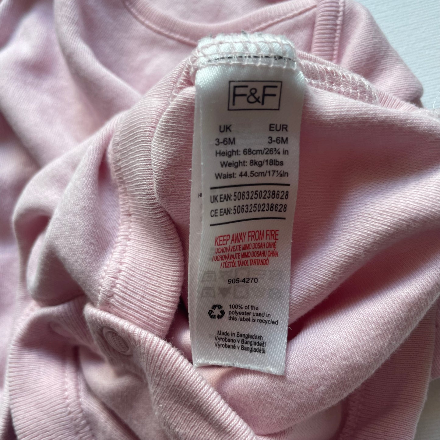 Rosa Baumwoll-Body mit kurzen Ärmeln, Größe 3-6 Monate, Zustand sehr gut. – label