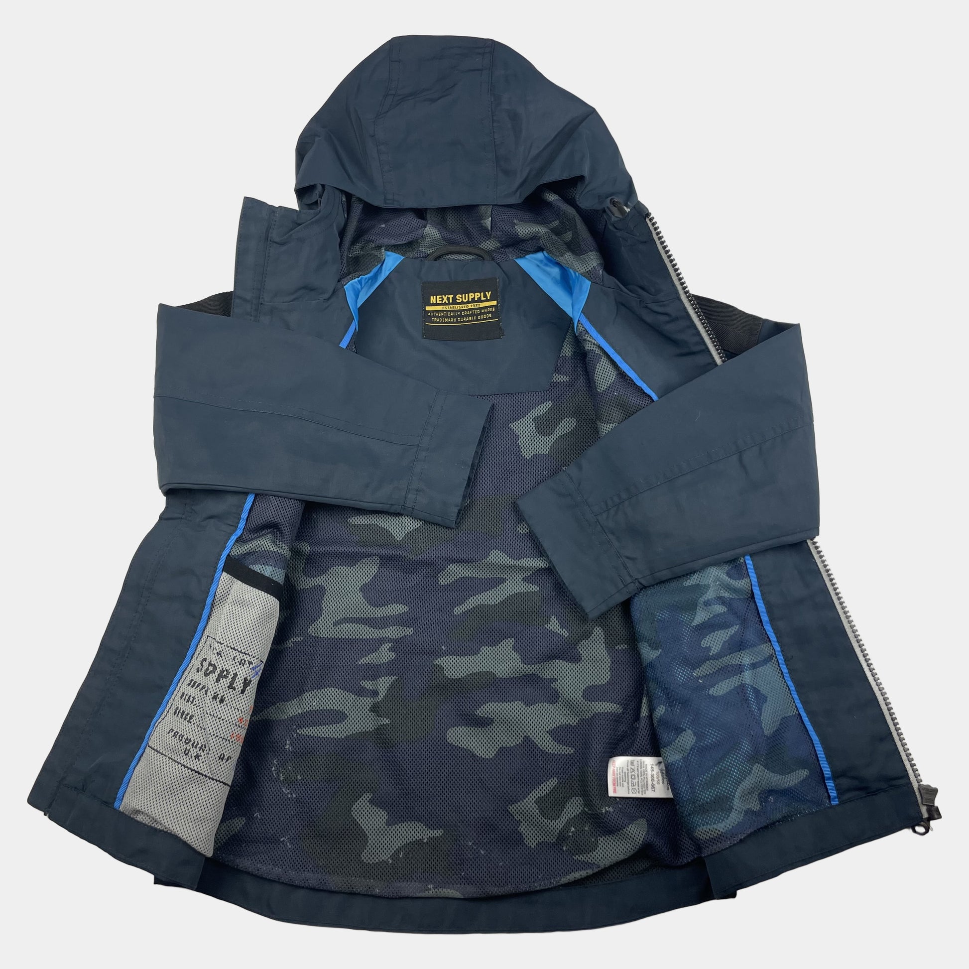Blaue Softshelljacke für Jungen mit Kapuze und Reißverschlüssen, Größe 4 Jahre. – inside