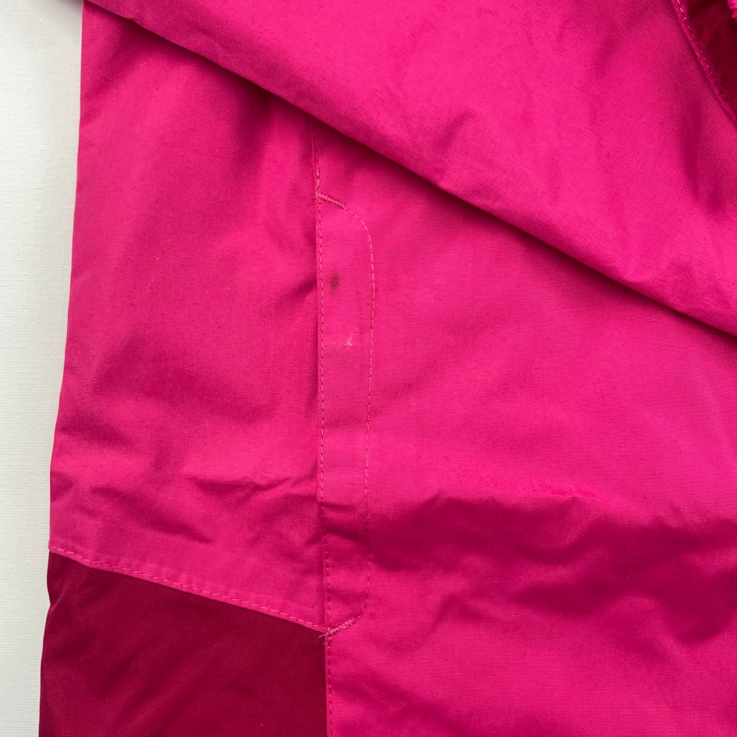 Pinke Regenjacke von Peter Storm mit Kapuze, Größe 13, aus Polyester. – detail
