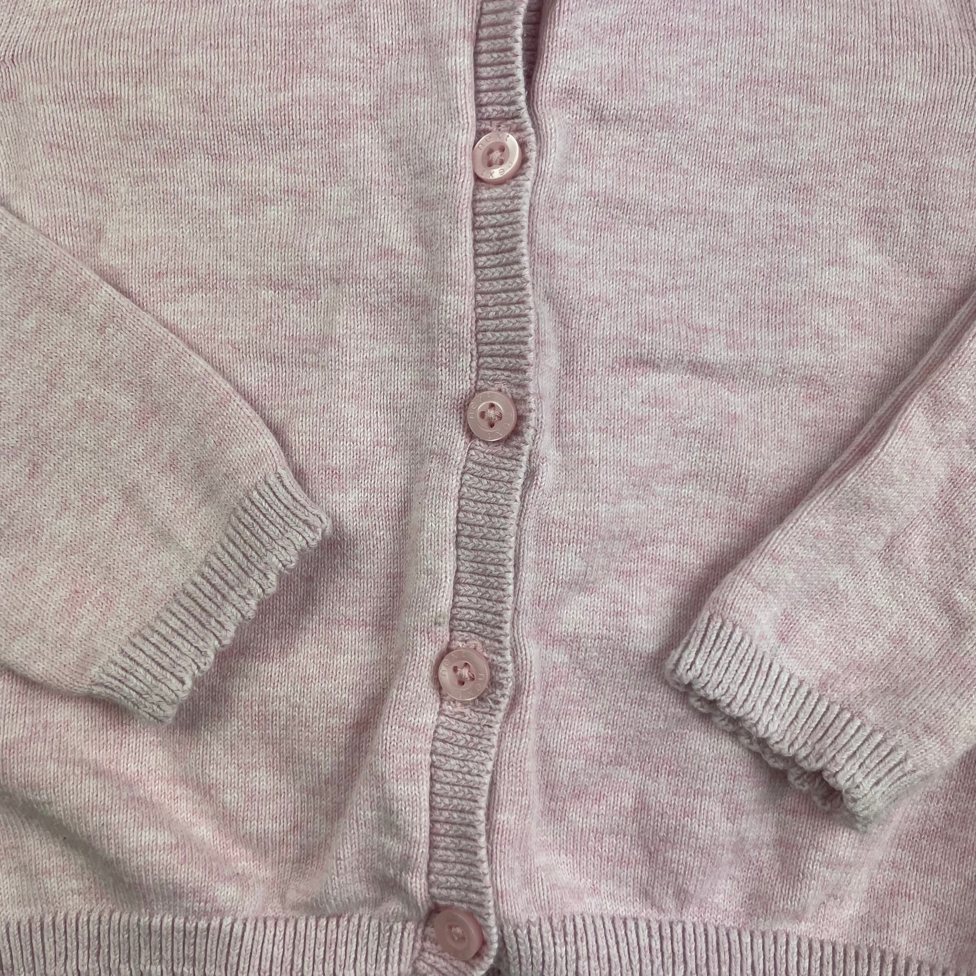 Rosa Baumwoll-Strickjacke für Kleinkinder – detail