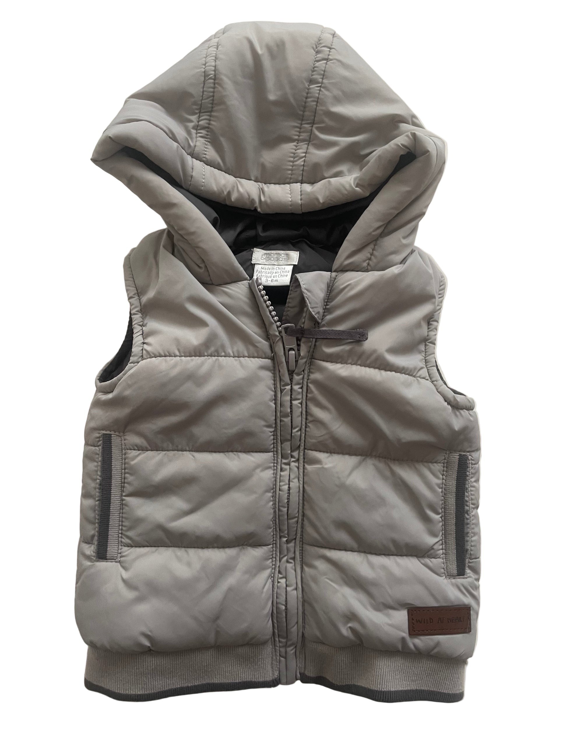 Graue Steppweste mit Kapuze von Mamas & Papas, Größe 3–6 Monate – front