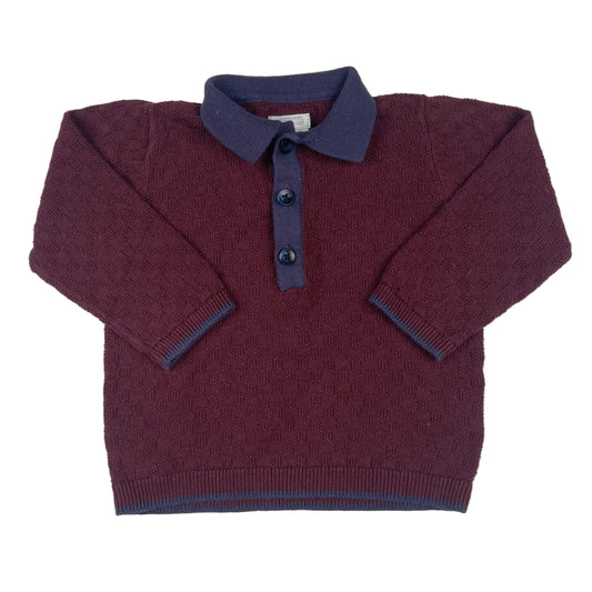 Bordeauxfarbener Baby-Strick-Polopullover mit navyfarbenem Kragen und Knopfleiste von Mamas & Papas, Größe 6–9 Monate. – front