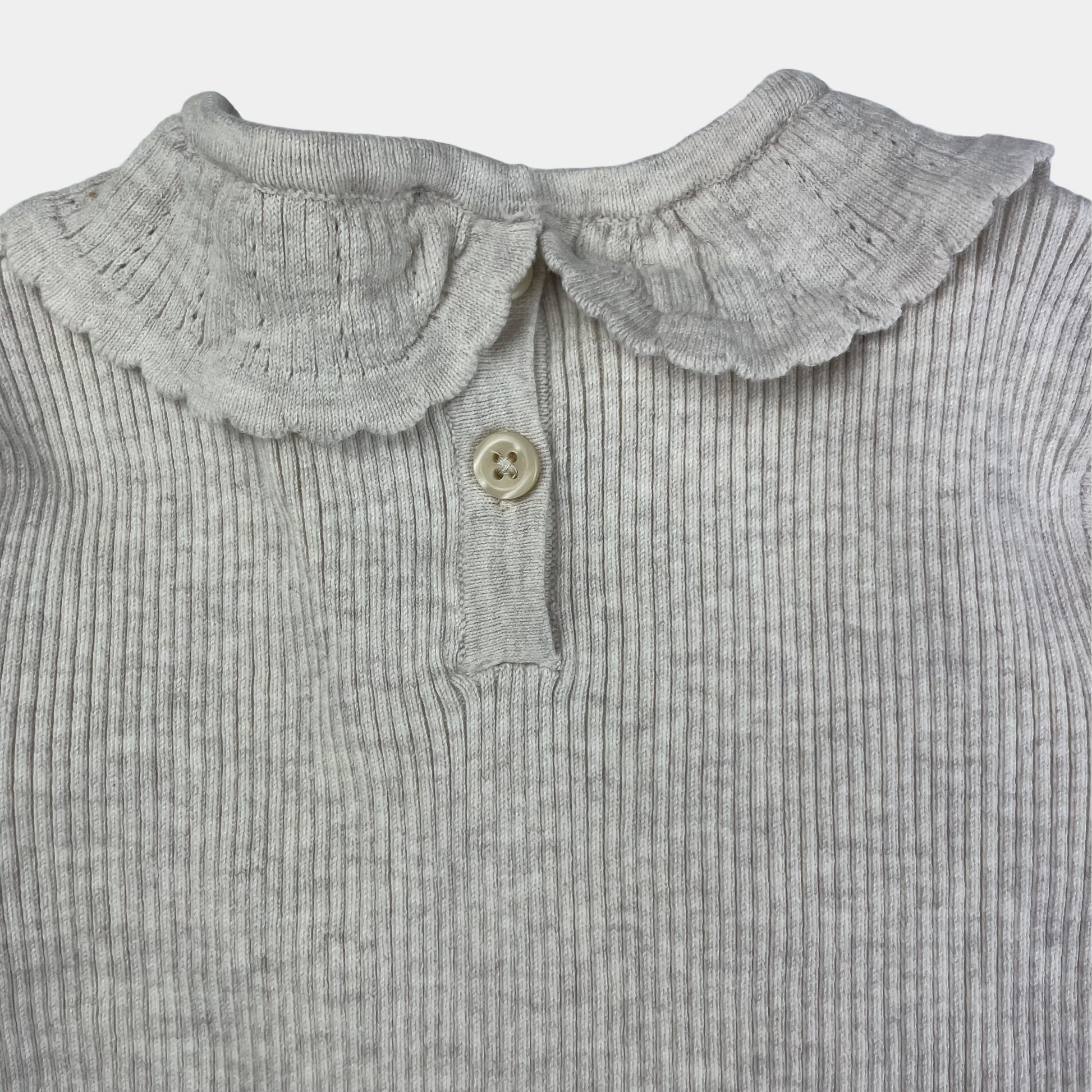 Beiger Baumwoll-Pullover mit Peter-Pan-Kragen, Größe 7 Jahre (ca. 122 cm) – back