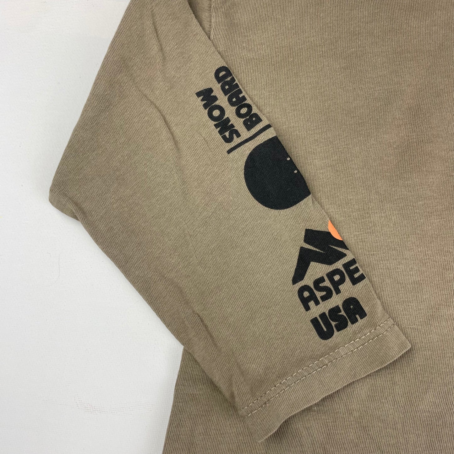 Beiger Pullover mit Snow-Team-Logo für Kinder – sleeve