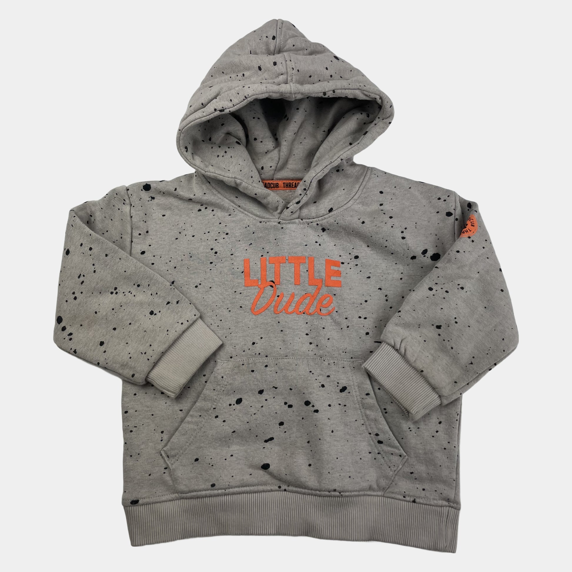 Grauer Hoodie mit Kapuze und "Little Dude"-Aufdruck in Orange – front