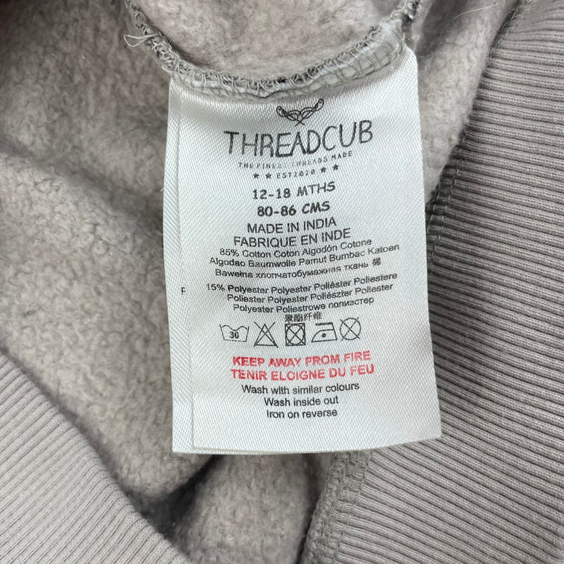 Grauer Hoodie mit Kapuze und "Little Dude"-Aufdruck in Orange – label