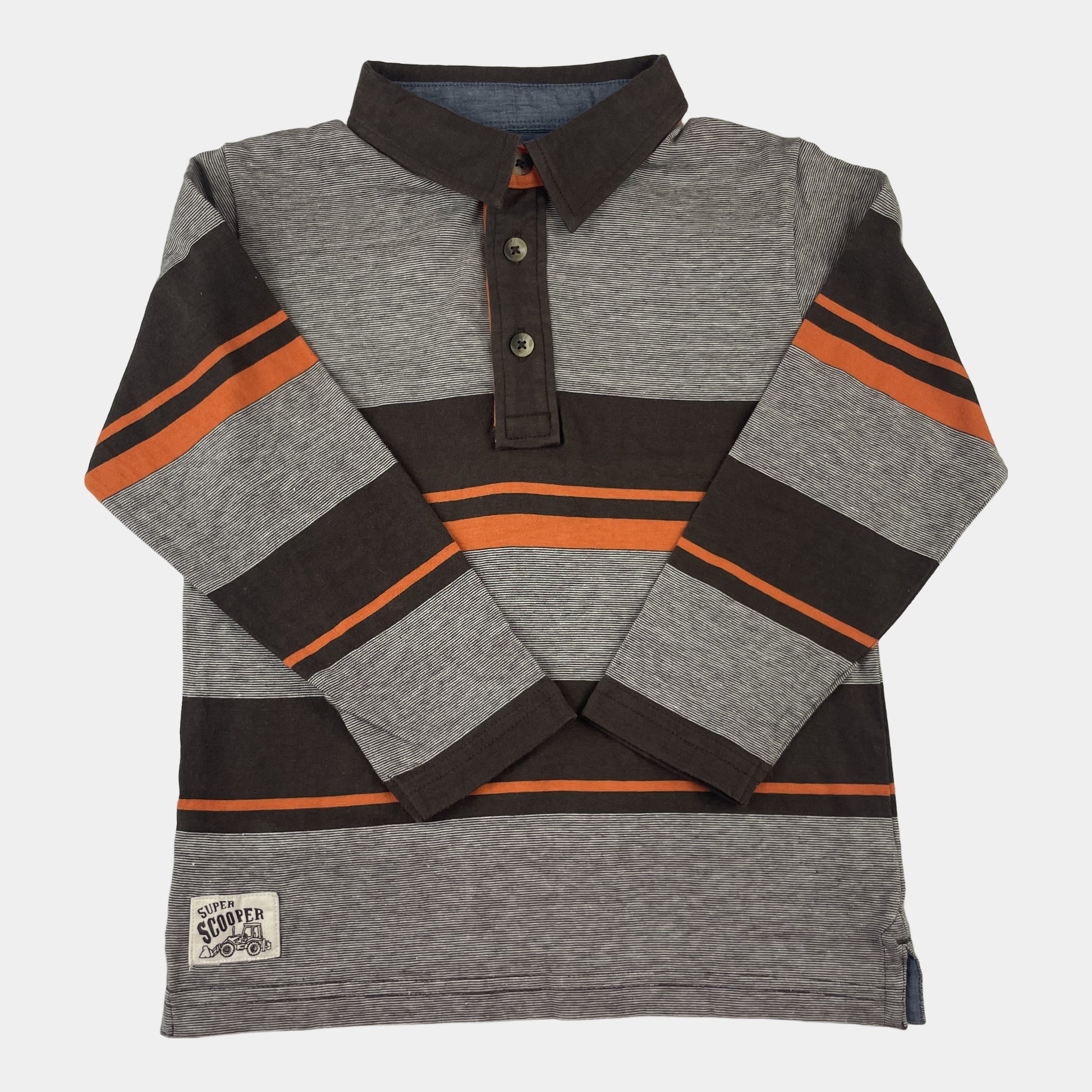 Grau-braunes Langarm-Shirt mit orangefarbenen Streifen. – front