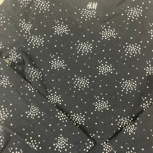 H&M dunkelblaues Jersey-Kinderkleid mit weißen Sternen, lange Ärmel, Größe 110/116 – detail